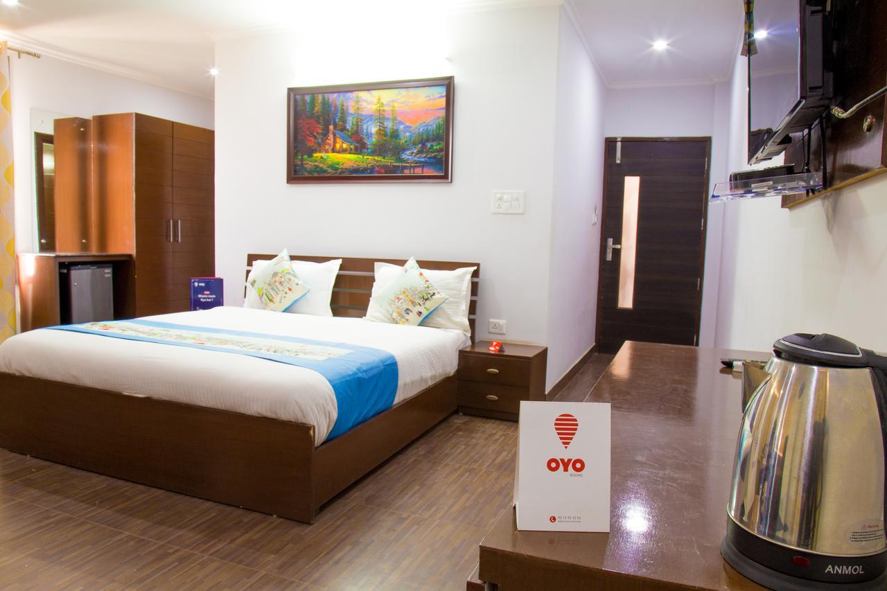 Oyo 8947 Hotel Vedanta Gurgaon Buitenkant foto